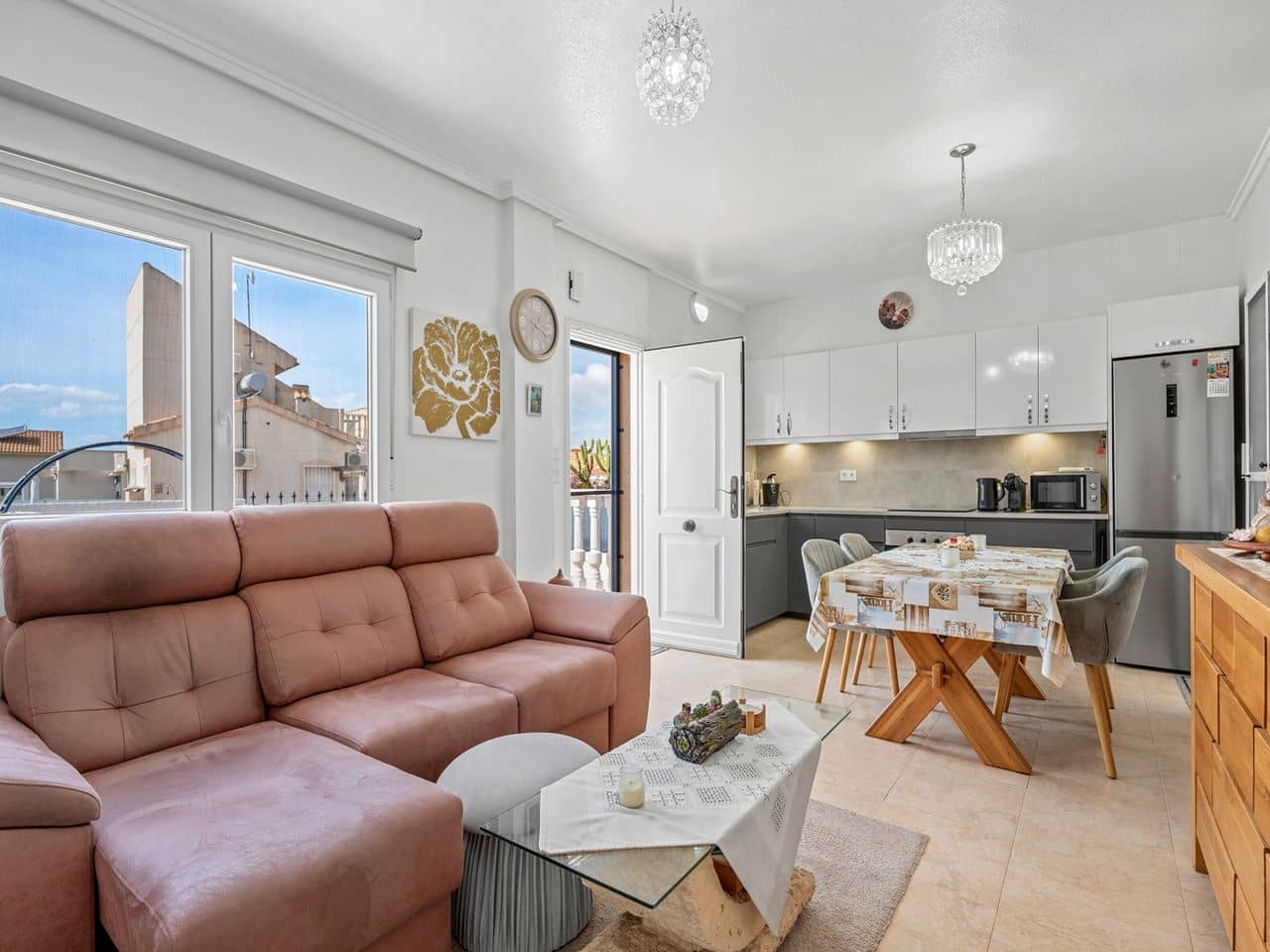 3 soveværelse Rækkehus til salg i Ciudad Quesada med swimmingpool - € 249.000 (Ref: 9691453)