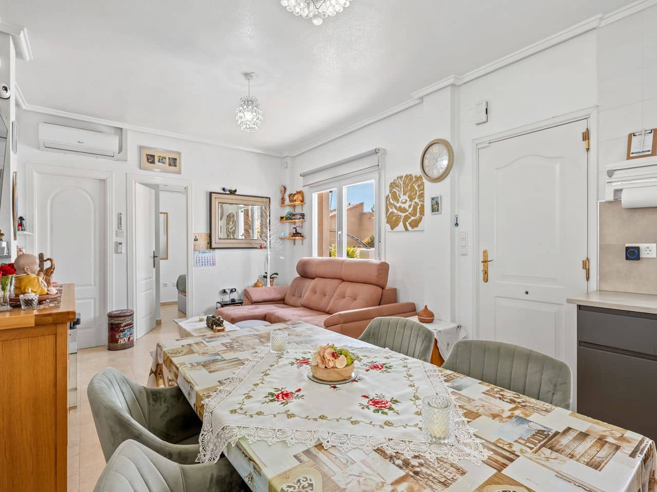 3 soveværelse Rækkehus til salg i Ciudad Quesada med swimmingpool - € 249.000 (Ref: 9691453)