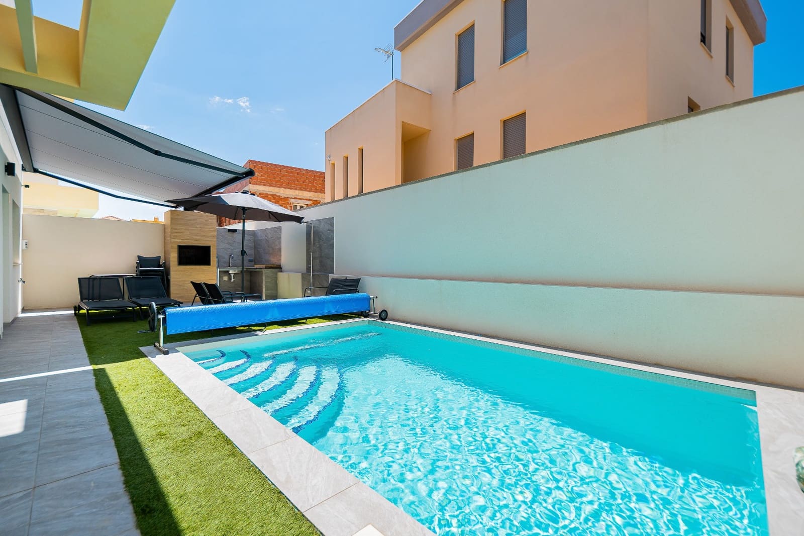 3 quarto Moradia para venda em Los Montesinos com piscina - 449 000 € (Ref: 9694073)