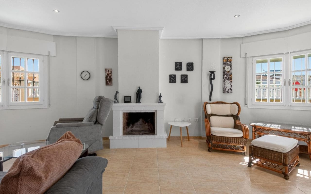 3 chambre Villa/Maison à vendre à Benijofar avec piscine - 319 000 € (Ref: 9707725)