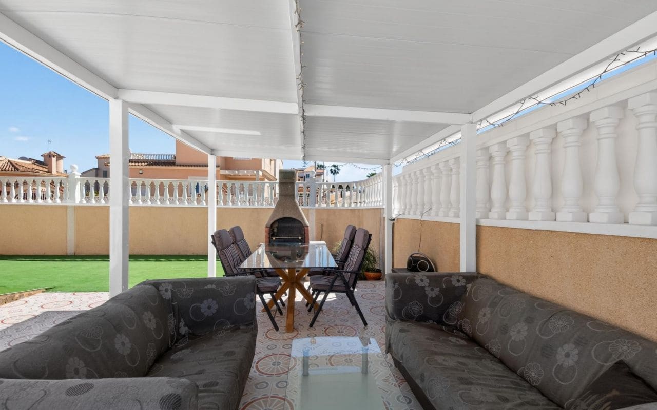 3 chambre Villa/Maison à vendre à Benijofar avec piscine - 319 000 € (Ref: 9707725)