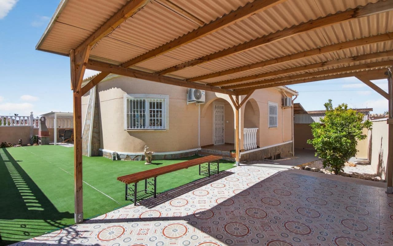 3 chambre Villa/Maison à vendre à Benijofar avec piscine - 319 000 € (Ref: 9707725)