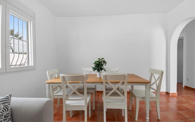 3 bedroom Villa for sale in Torrevieja with pool garage - € 735,000 (Ref: 9707967)