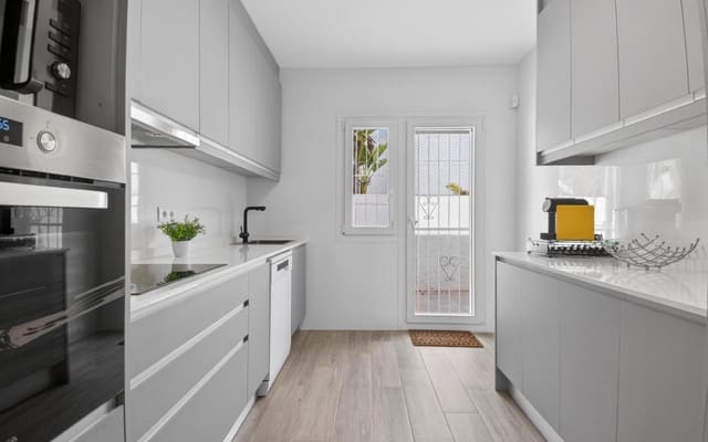 3 bedroom Villa for sale in Torrevieja with pool garage - € 735,000 (Ref: 9707967)