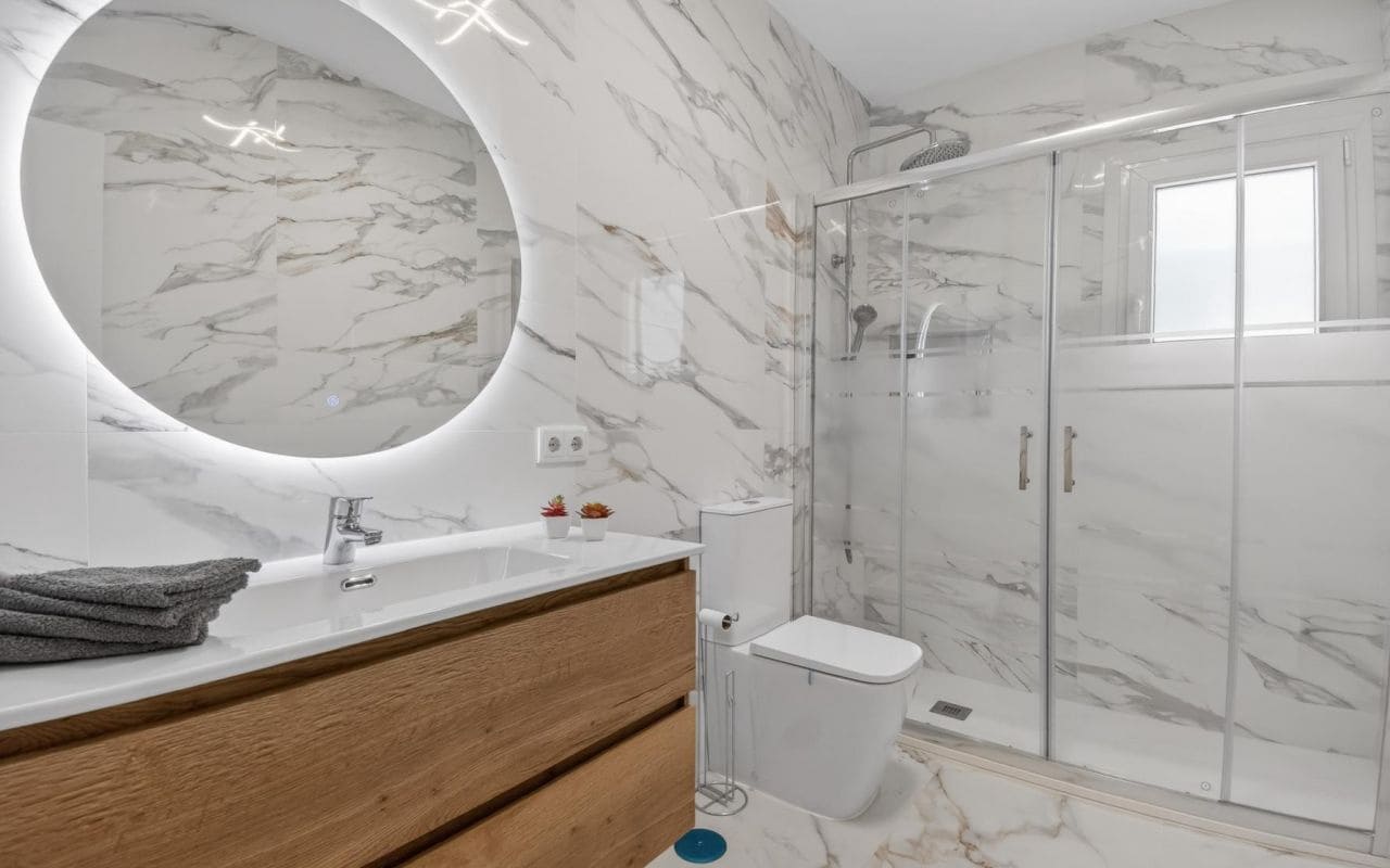 3 bedroom Villa for sale in Torrevieja with pool garage - € 735,000 (Ref: 9707967)