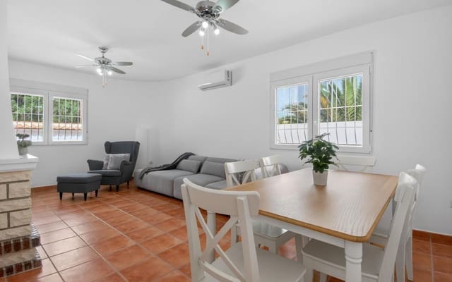 3 bedroom Villa for sale in Torrevieja with pool garage - € 735,000 (Ref: 9707967)