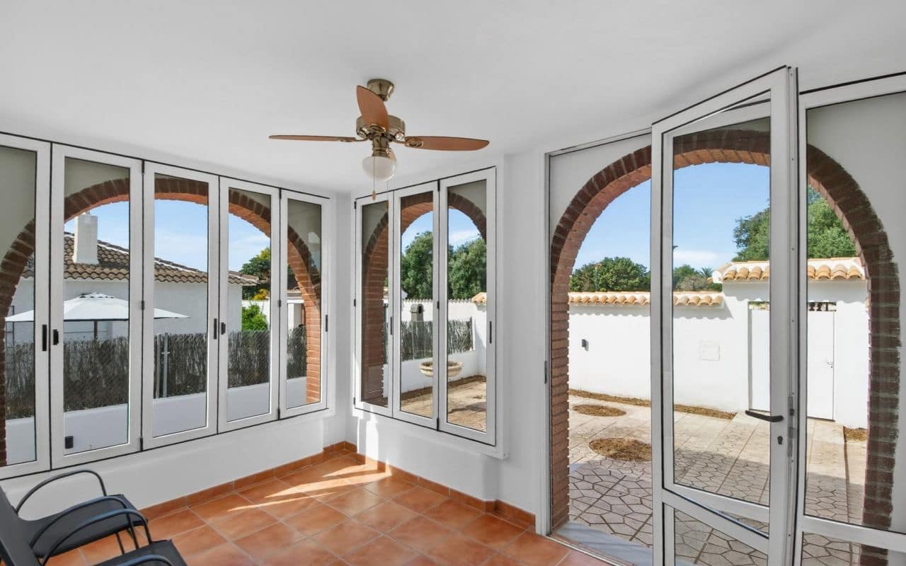 3 bedroom Villa for sale in Torrevieja with pool garage - € 735,000 (Ref: 9707967)