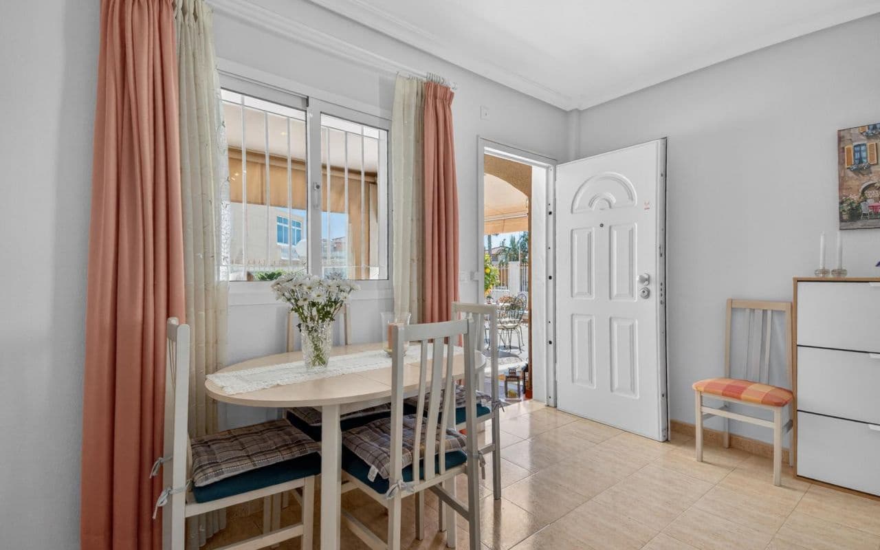 2 bedroom Terraced Villa for sale in Playa Flamenca with pool - € 309,000 (Ref: 9707968)