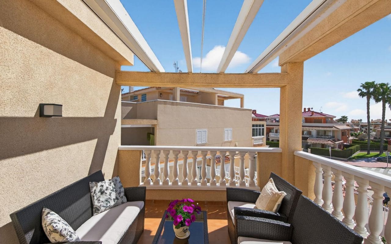 2 bedroom Terraced Villa for sale in Playa Flamenca with pool - € 309,000 (Ref: 9707968)