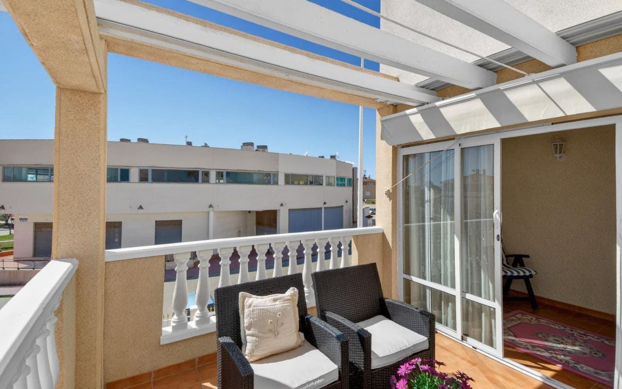 2 bedroom Terraced Villa for sale in Playa Flamenca with pool - € 309,000 (Ref: 9707968)