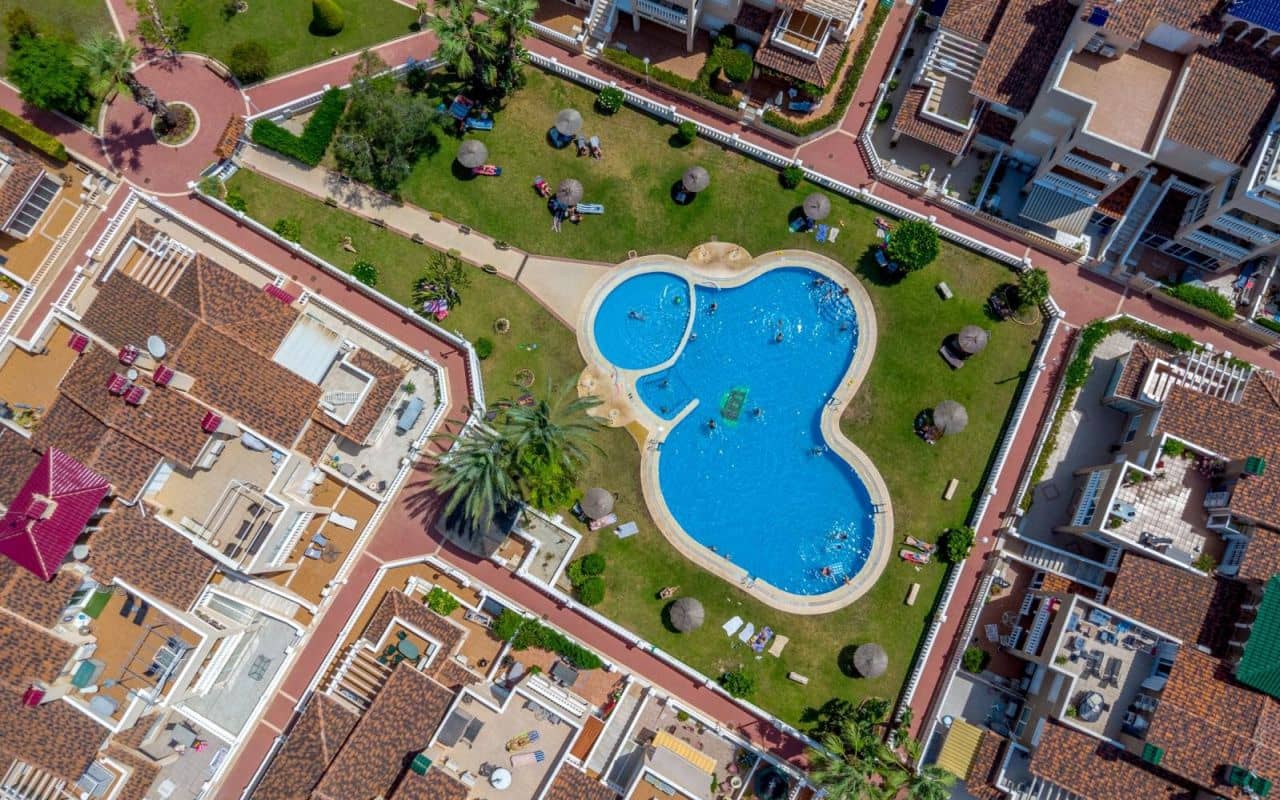 2 bedroom Terraced Villa for sale in Playa Flamenca with pool - € 309,000 (Ref: 9707968)