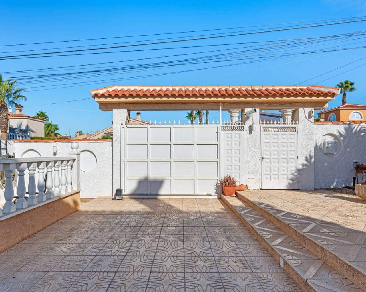 4 chambre Villa/Maison à vendre à Ciudad Quesada avec piscine - 540 000 € (Ref: 9713526)