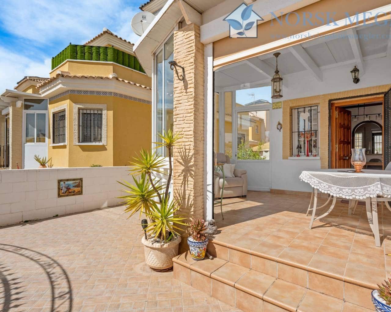 3 bedroom Villa for sale in Algorfa with pool - € 295,000 (Ref: 9720589)