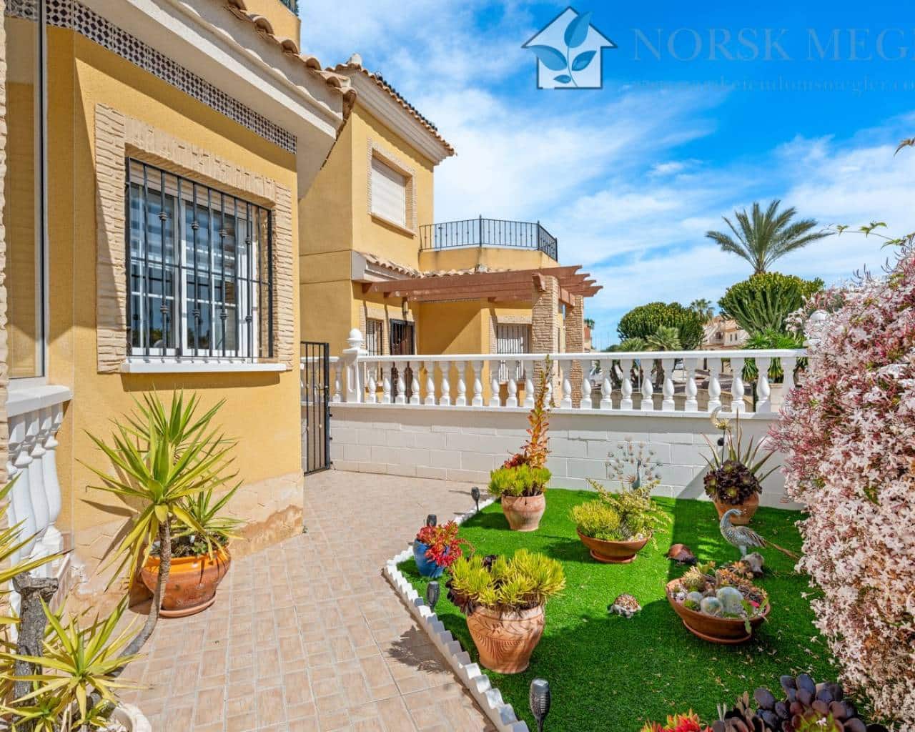 3 bedroom Villa for sale in Algorfa with pool - € 295,000 (Ref: 9720589)