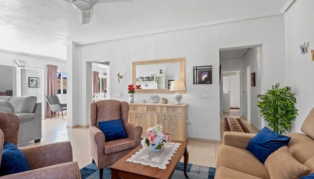 2 bedroom Villa for sale in Ciudad Quesada, Rojales with pool - € 365,000 (Ref: 9723868)