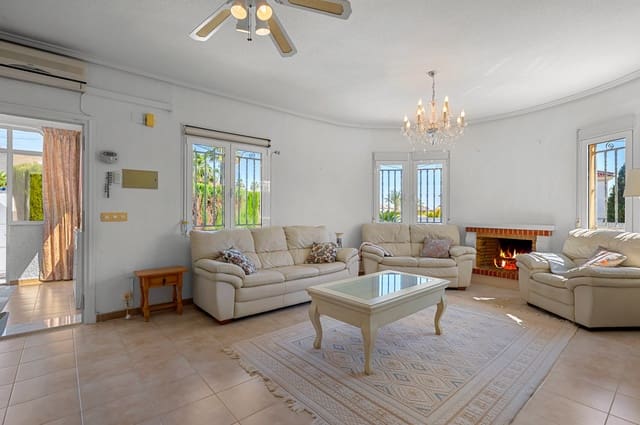 Chalet de 2 habitaciones en Ciudad Quesada, Rojales en venta con piscina garaje - 345.000 € (Ref: 9727093)