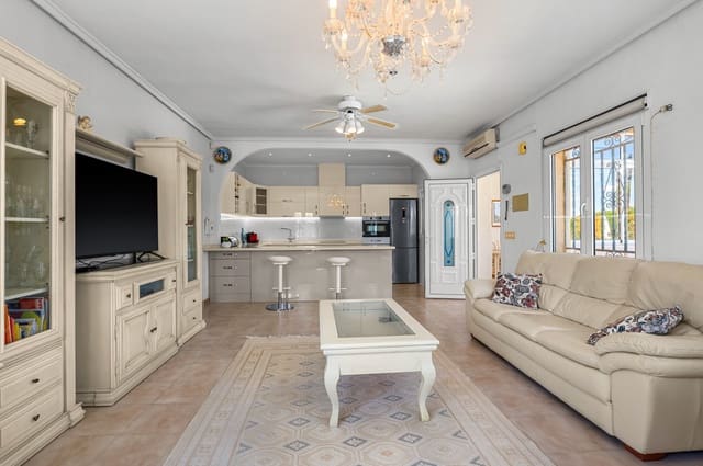 Chalet de 2 habitaciones en Ciudad Quesada, Rojales en venta con piscina garaje - 345.000 € (Ref: 9727093)