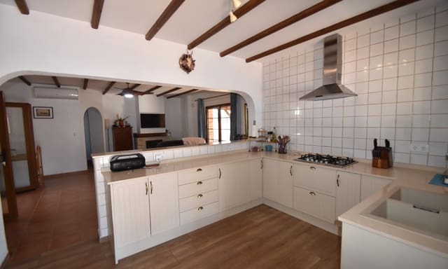 3 bedroom Villa for sale in Formentera del Segura with pool - € 397,500 (Ref: 9733925)