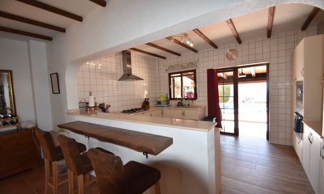 3 bedroom Villa for sale in Formentera del Segura with pool - € 397,500 (Ref: 9733925)
