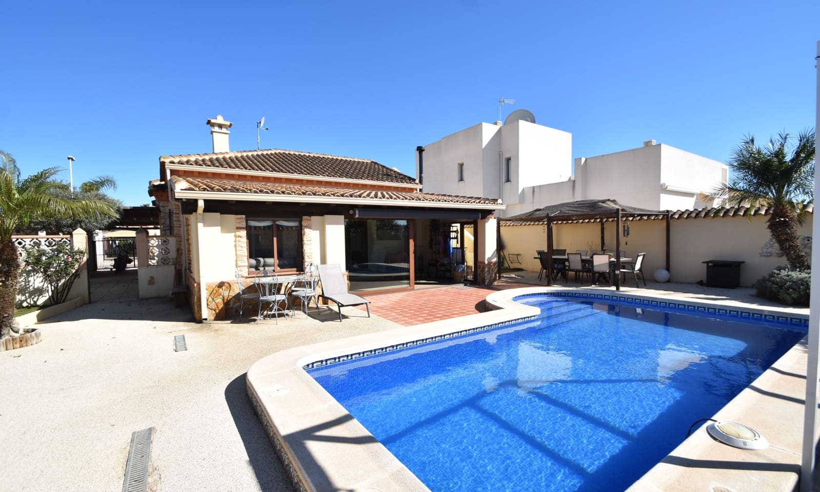 3 camera da letto Villa in vendita in Formentera del Segura con piscina - 397.500 € (Rif: 9733925)