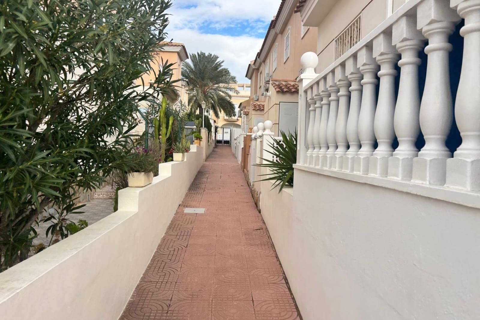 2 bedroom Townhouse for sale in Ciudad Quesada with pool - € 164,995 (Ref: 9735966)