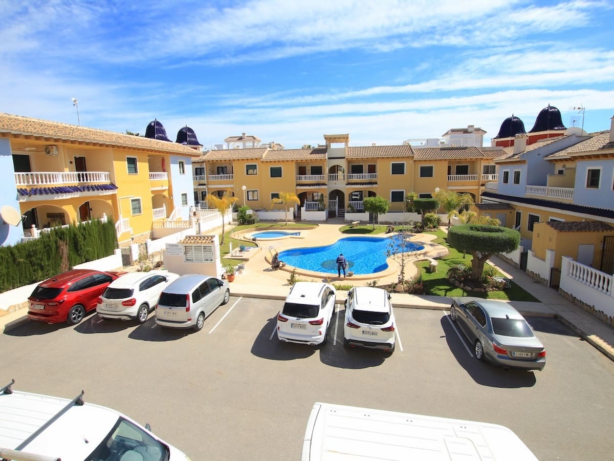 2 bedroom Apartment for sale in Ciudad Quesada with pool - € 169,950 (Ref: 9740101)