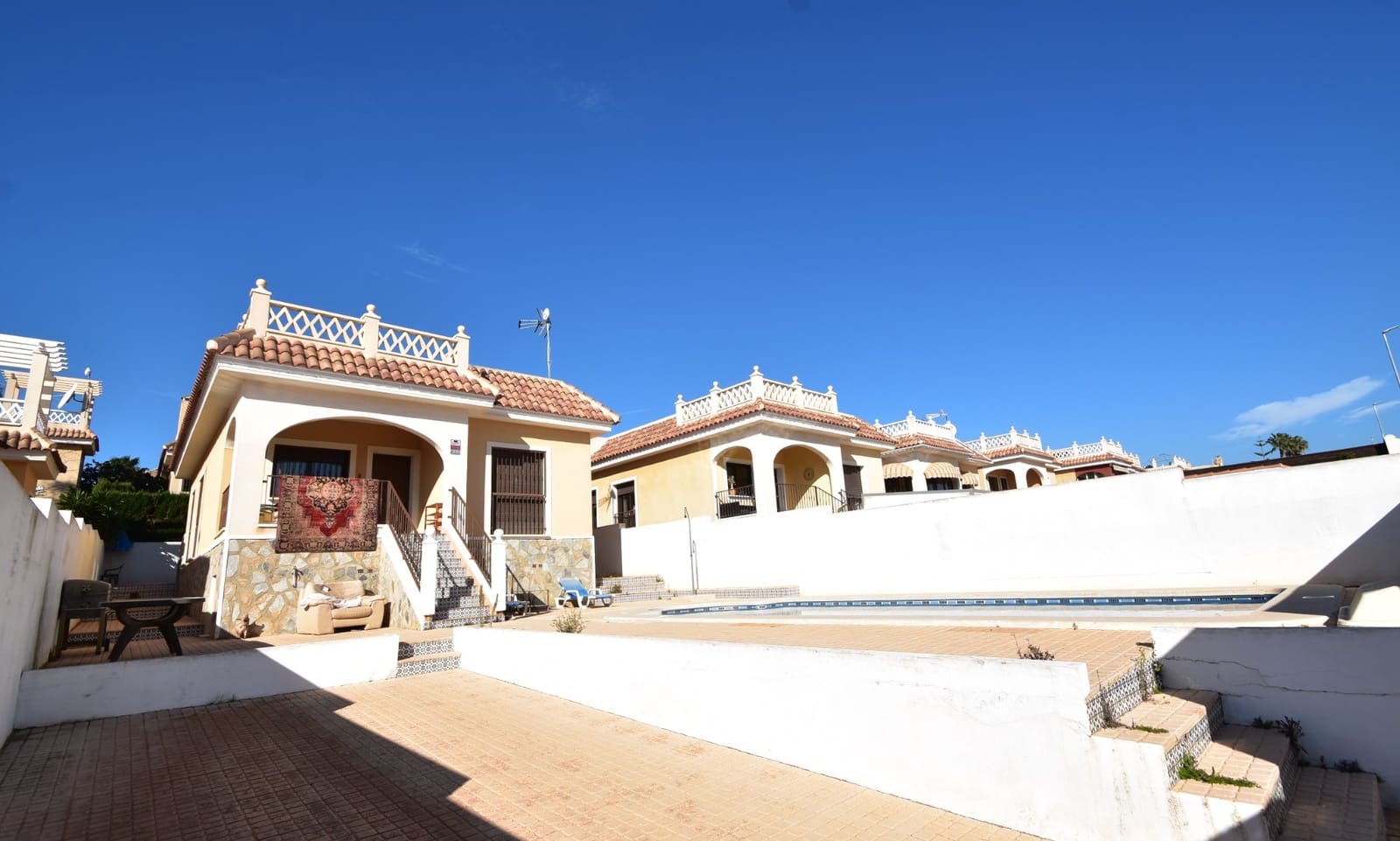 3 soveværelse Villa til salg i Ciudad Quesada med swimmingpool - € 370.000 (Ref: 9752517)