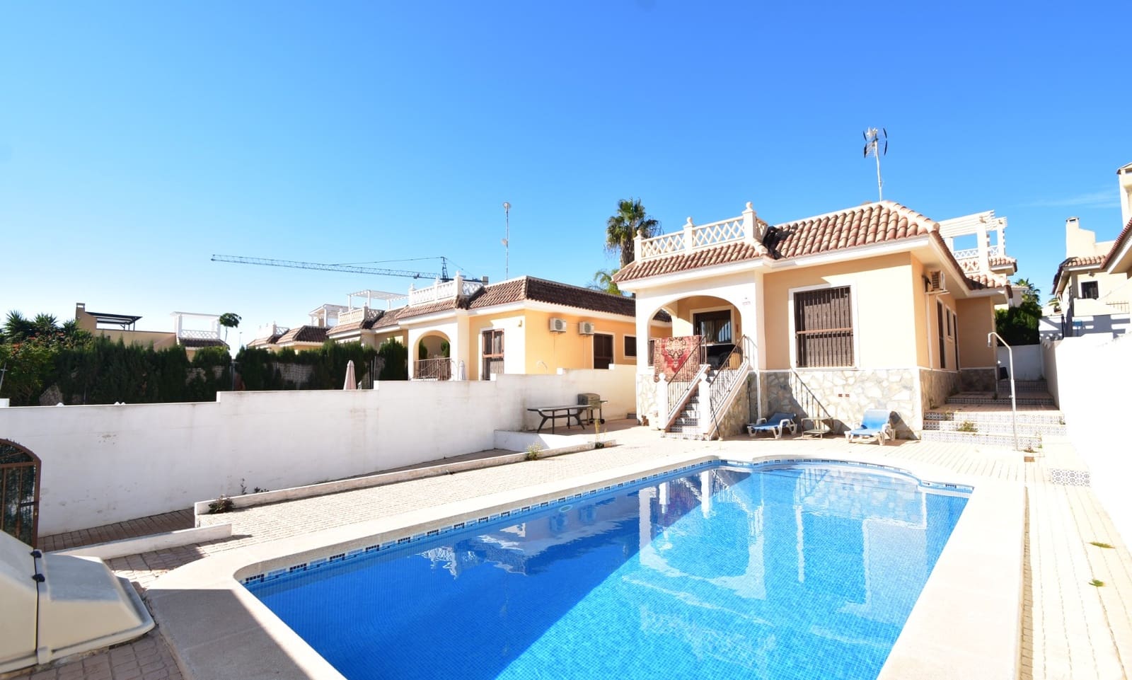 3 soveværelse Villa til salg i Ciudad Quesada med swimmingpool - € 370.000 (Ref: 9752517)