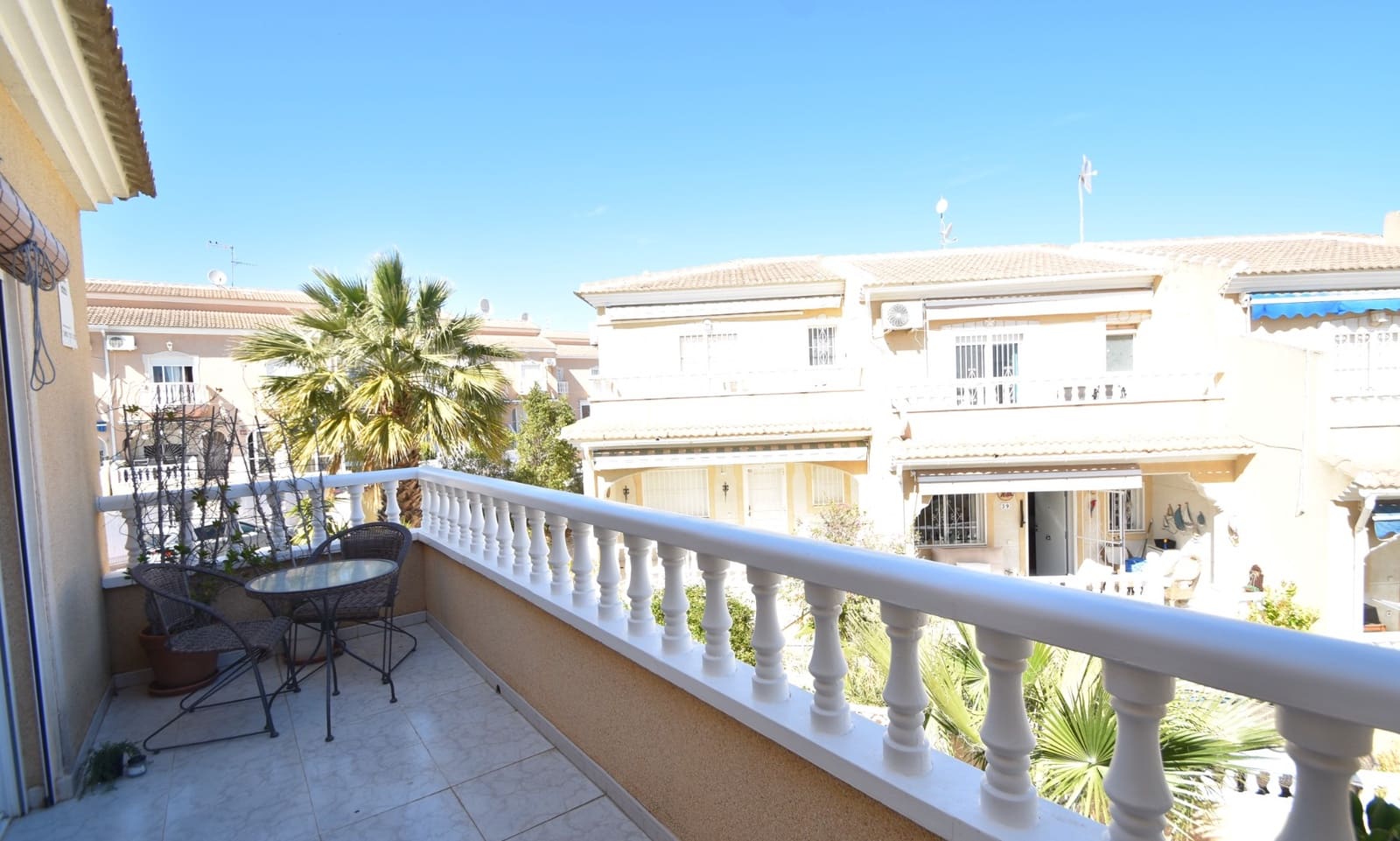 2 soverom Kjedet enebolig til salgs i Ciudad Quesada med svømmebasseng - € 250 000 (Ref: 9753614)