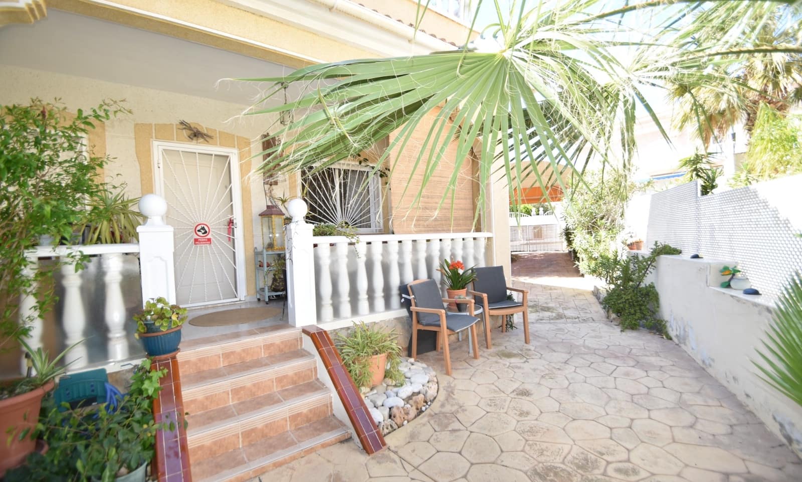 2 soverom Kjedet enebolig til salgs i Ciudad Quesada med svømmebasseng - € 250 000 (Ref: 9753614)