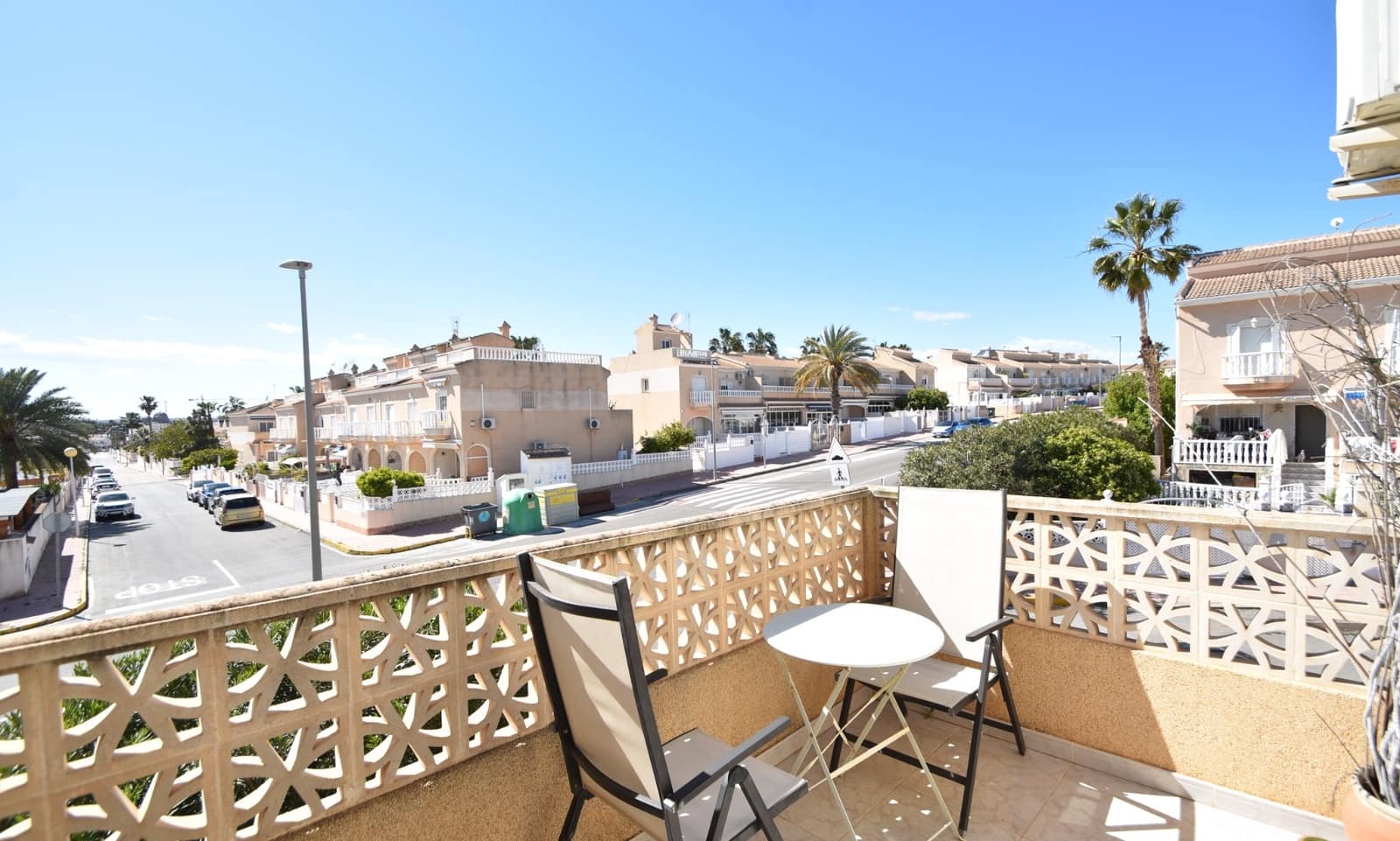 2 soverom Kjedet enebolig til salgs i Ciudad Quesada med svømmebasseng - € 250 000 (Ref: 9753614)