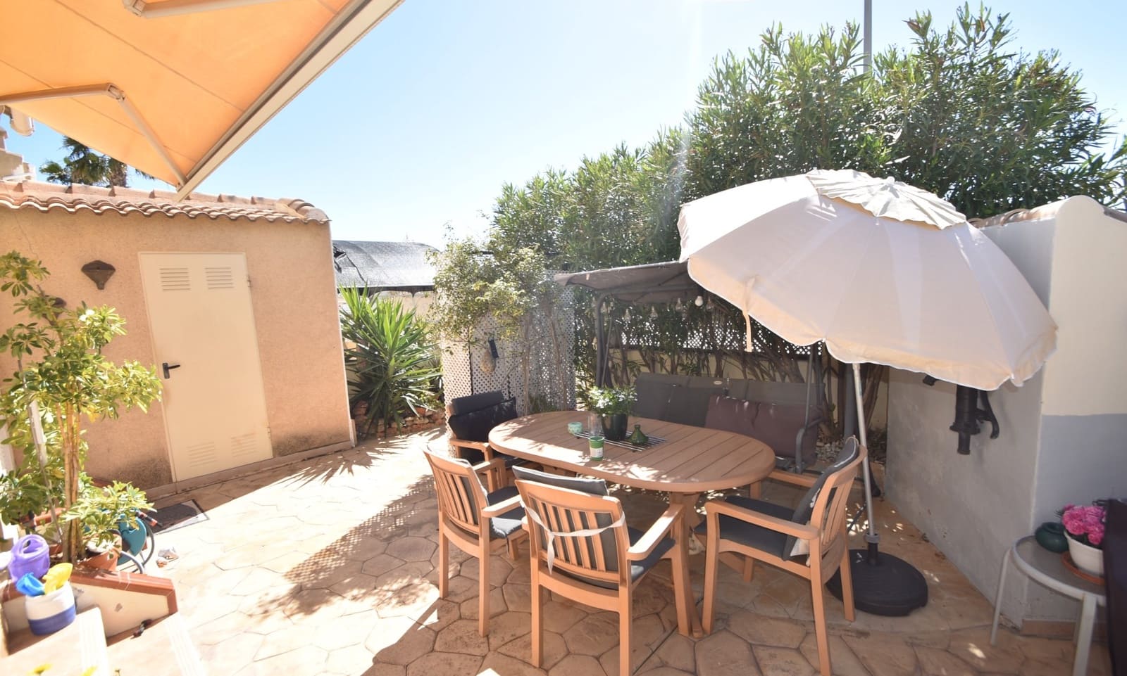 2 soverom Kjedet enebolig til salgs i Ciudad Quesada med svømmebasseng - € 250 000 (Ref: 9753614)