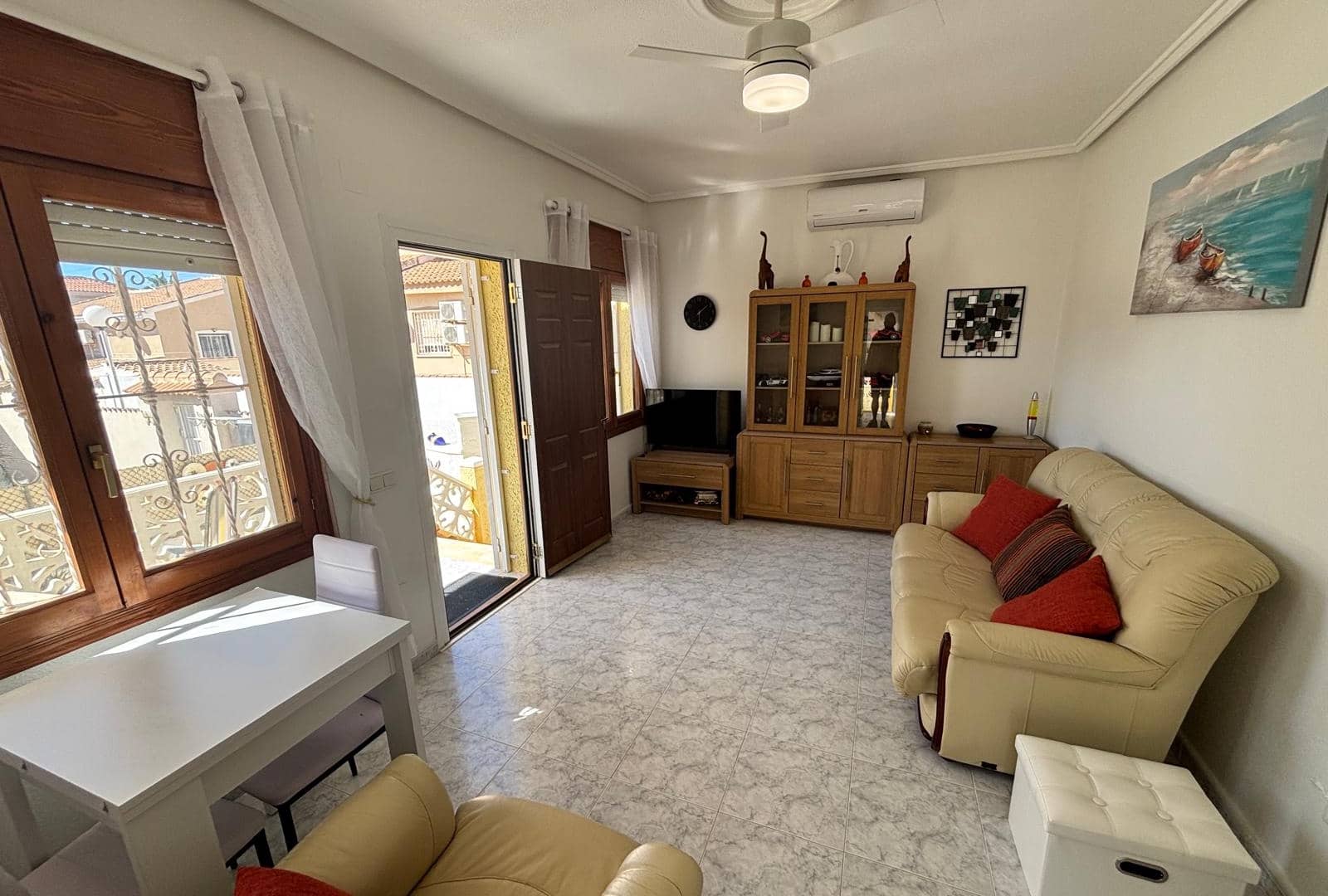 2 soveværelse Villa til salg i Ciudad Quesada med swimmingpool - € 210.000 (Ref: 9753771)