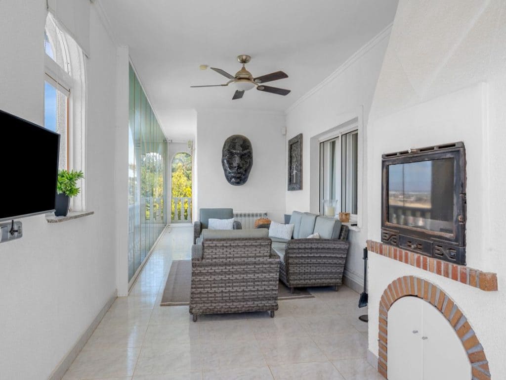 4 bedroom Villa for sale in Ciudad Quesada with pool - € 695,000 (Ref: 9758082)