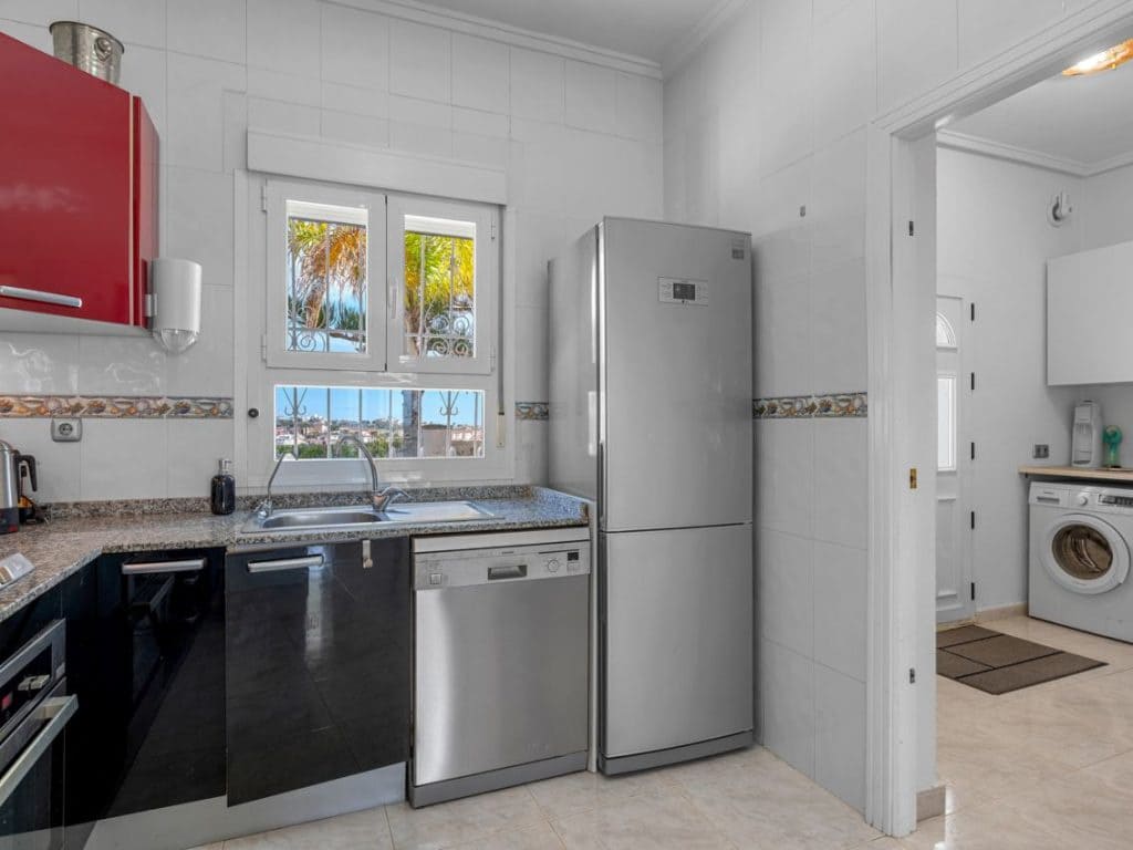 4 bedroom Villa for sale in Ciudad Quesada with pool - € 695,000 (Ref: 9758082)