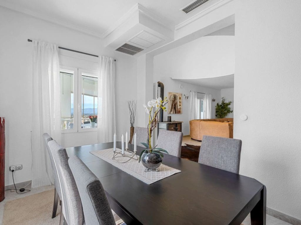 4 bedroom Villa for sale in Ciudad Quesada with pool - € 695,000 (Ref: 9758082)