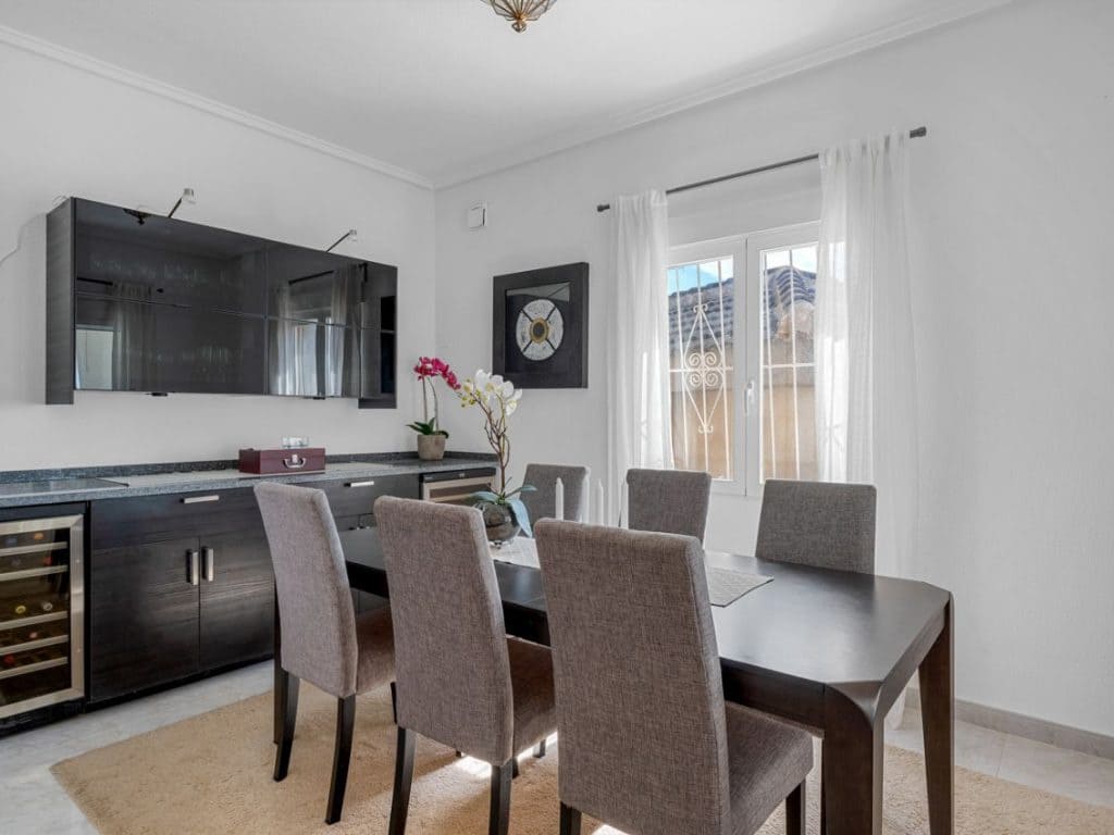 4 bedroom Villa for sale in Ciudad Quesada with pool - € 695,000 (Ref: 9758082)