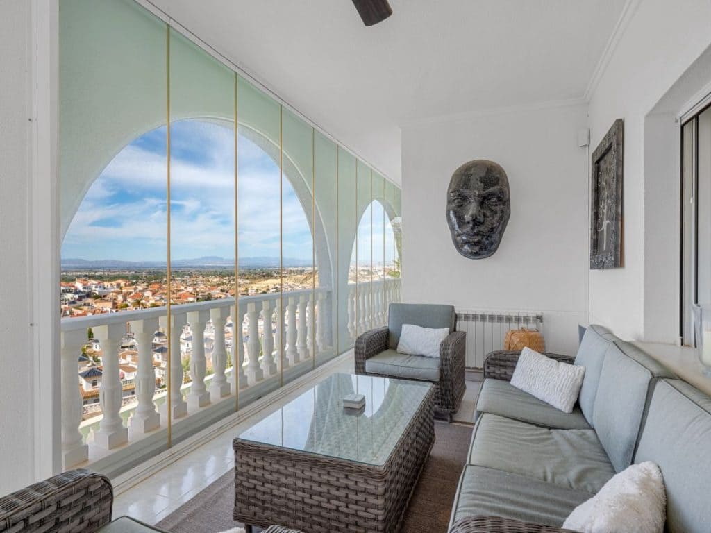 4 bedroom Villa for sale in Ciudad Quesada with pool - € 695,000 (Ref: 9758082)