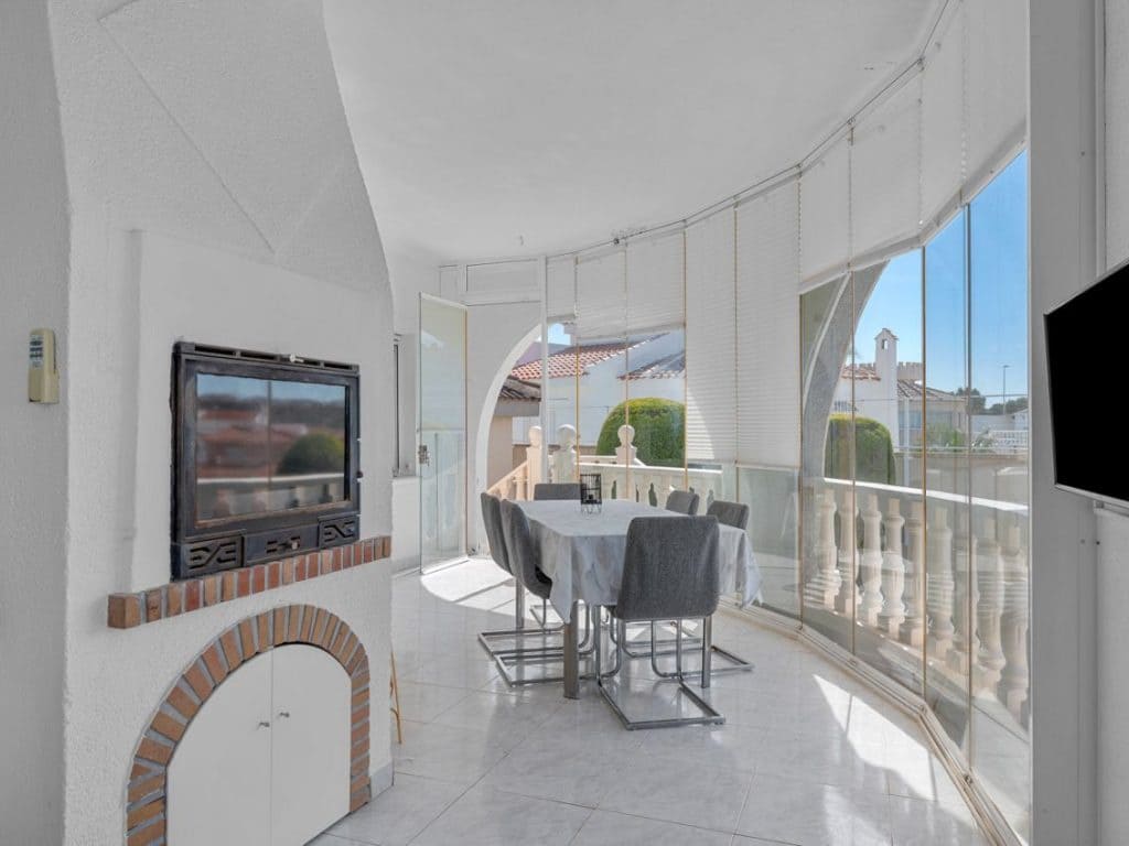 4 bedroom Villa for sale in Ciudad Quesada with pool - € 695,000 (Ref: 9758082)