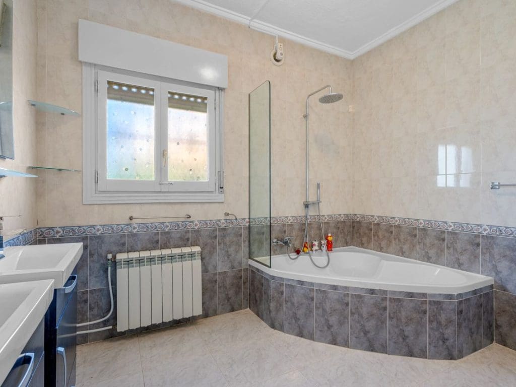 4 bedroom Villa for sale in Ciudad Quesada with pool - € 695,000 (Ref: 9758082)