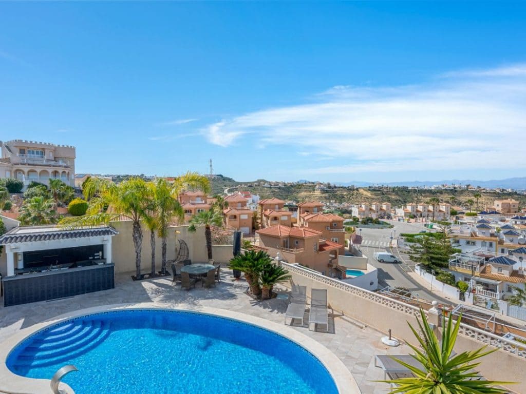 4 bedroom Villa for sale in Ciudad Quesada with pool - € 695,000 (Ref: 9758082)