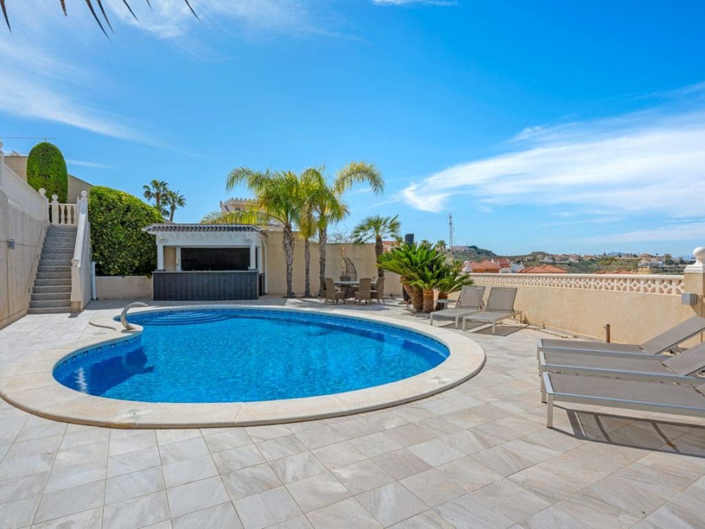 4 bedroom Villa for sale in Ciudad Quesada with pool - € 695,000 (Ref: 9758082)