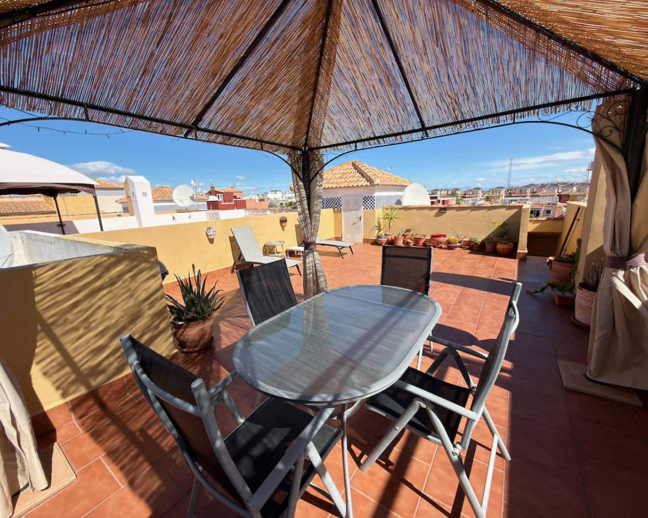 2 bedroom Apartment for sale in Los Montesinos with pool - € 145,000 (Ref: 9770989)