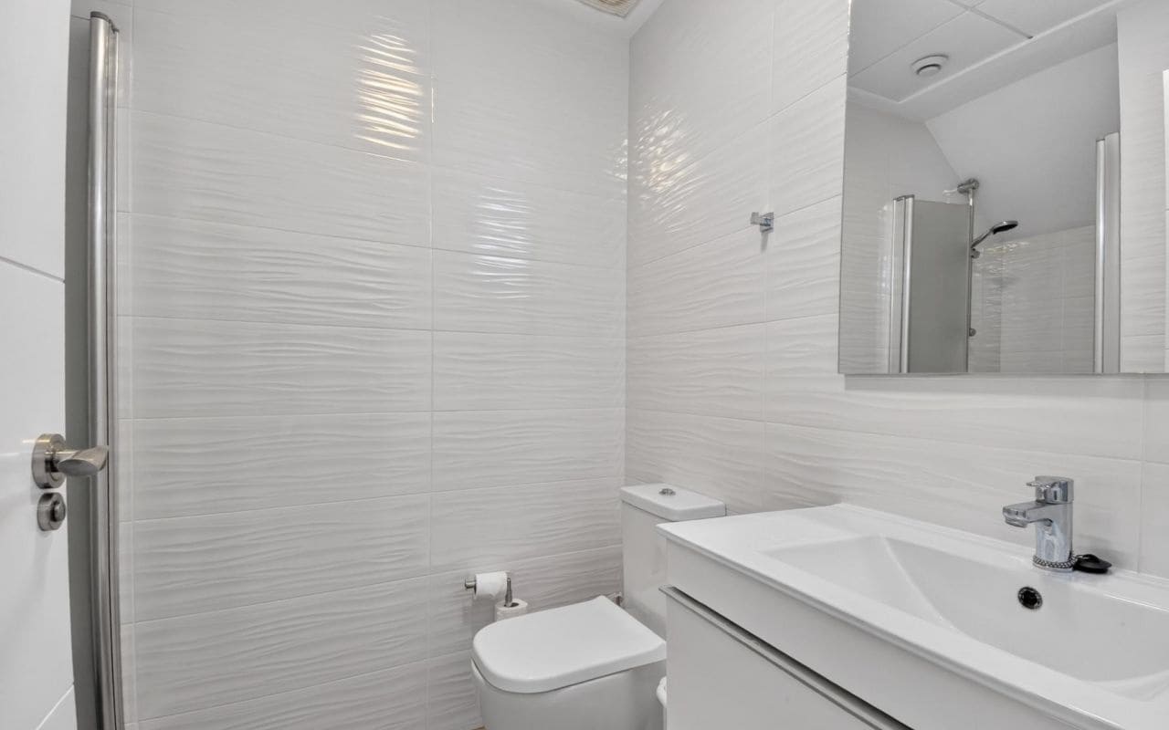 3 bedroom Townhouse for sale in Punta Prima with pool - € 349,000 (Ref: 9777114)