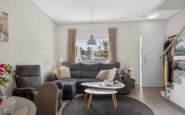 3 slaapkamer Huis te koop in Punta Prima, Torrevieja met zwembad - € 349.000 (Ref: 9777114)