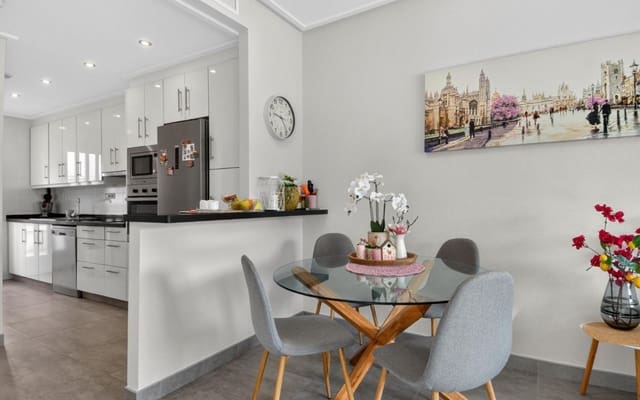 3 slaapkamer Huis te koop in Punta Prima, Torrevieja met zwembad - € 349.000 (Ref: 9777114)