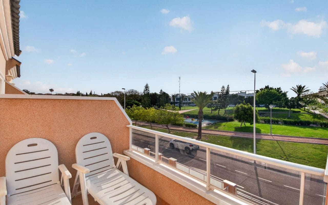3 bedroom Townhouse for sale in Punta Prima with pool - € 349,000 (Ref: 9777114)
