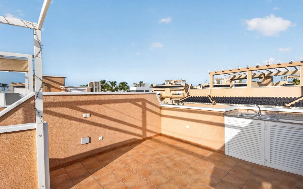 3 bedroom Townhouse for sale in Punta Prima with pool - € 349,000 (Ref: 9777114)