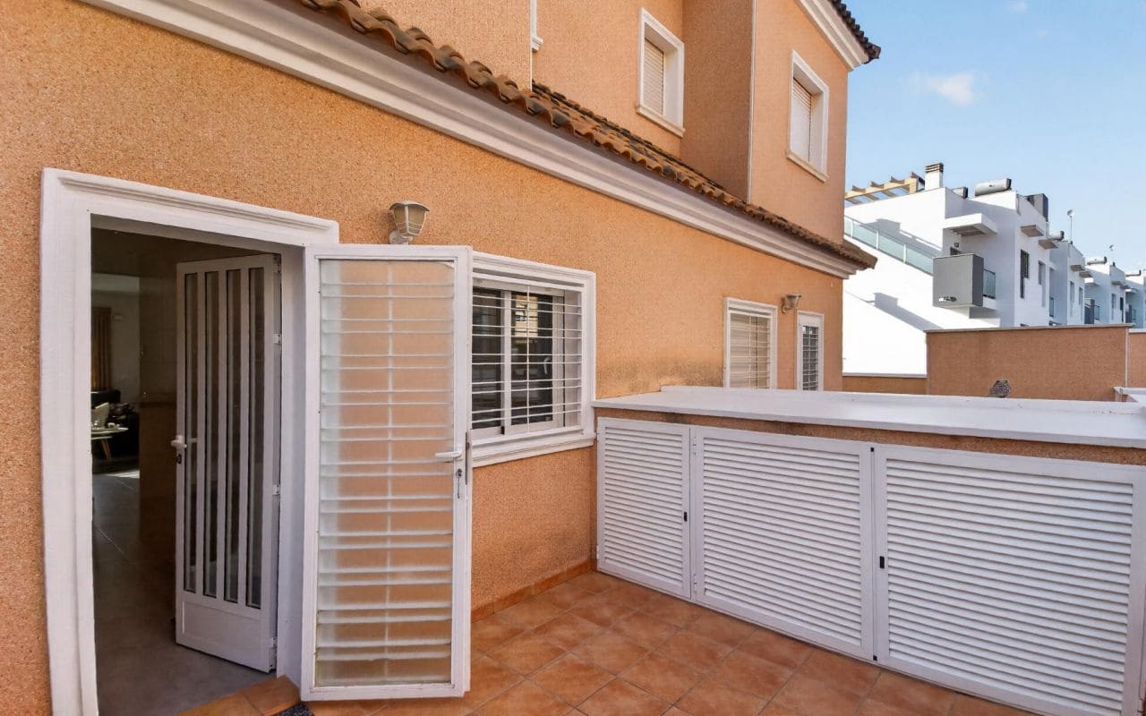 3 bedroom Townhouse for sale in Punta Prima with pool - € 349,000 (Ref: 9777114)