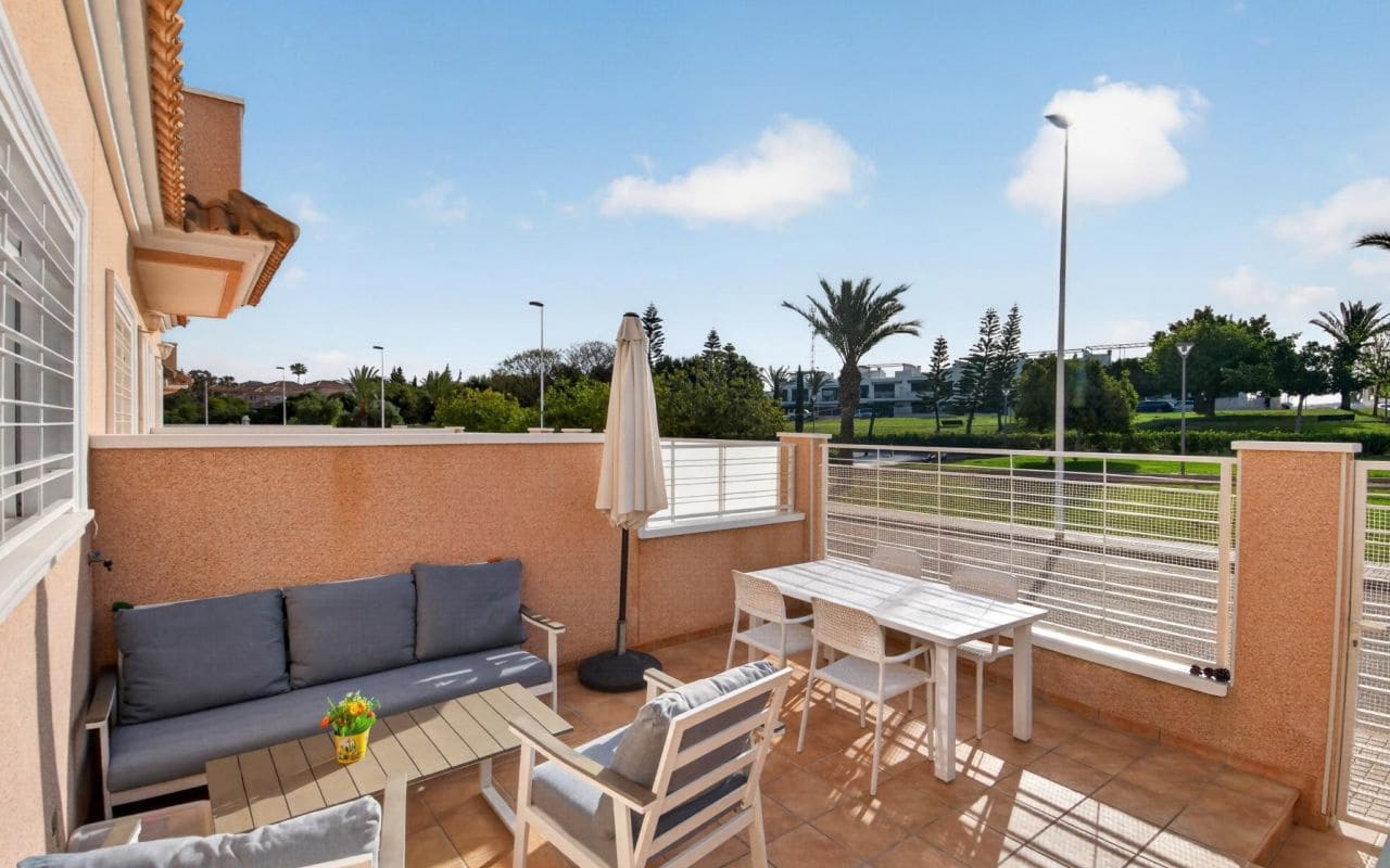3 bedroom Townhouse for sale in Punta Prima with pool - € 349,000 (Ref: 9777114)